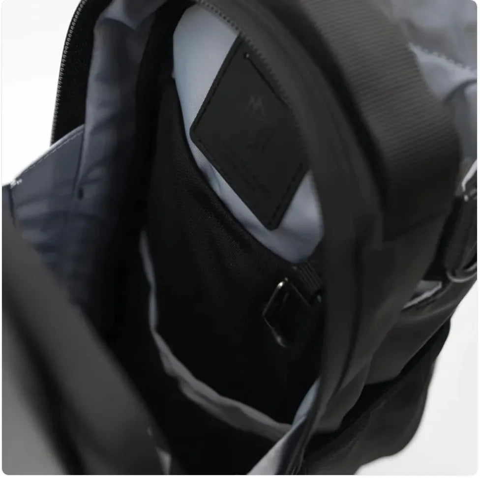 Magnetic Compact Workout Bag